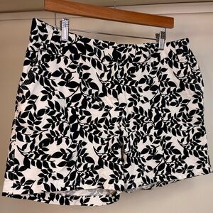 NWOT Black and White Leaf Print white shorts